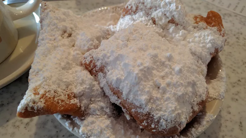 Café du Monde - The Place for Beignets